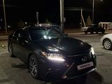 Lexus ES 250 2015 года за 13 900 000 тг. в Алматы – фото 2