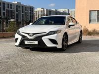 Toyota Camry 2020 годаfor11 100 000 тг. в Астана