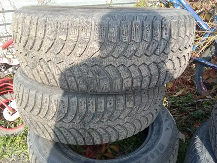 Goodyear за 30 000 тг. в Астана