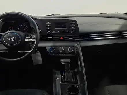 Hyundai Elantra 2022 года за 6 440 000 тг. в Алматы – фото 14