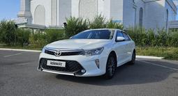 Toyota Camry 2017 годаfor11 600 000 тг. в Астана