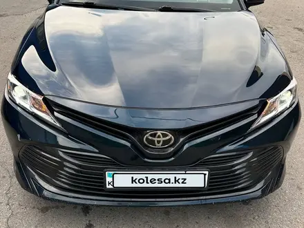 Toyota Camry 2017 года за 10 700 000 тг. в Алматы – фото 3