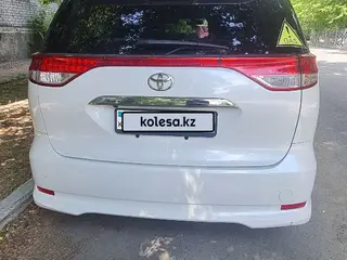 Toyota Estima, 2011