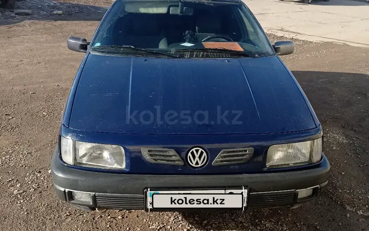 Volkswagen Passat 1991 годаfor1 100 000 тг. в Актобе