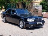 Mercedes-Benz E 280 1994 года за 1 650 000 тг. в Актобе – фото 2
