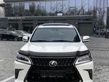 Lexus LX 570 2018 годаfor53 000 000 тг. в Алматы