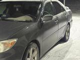 Toyota Camry 2003 годаүшін3 200 000 тг. в Актау – фото 3