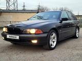 BMW 520 1999 годаүшін3 600 000 тг. в Алматы