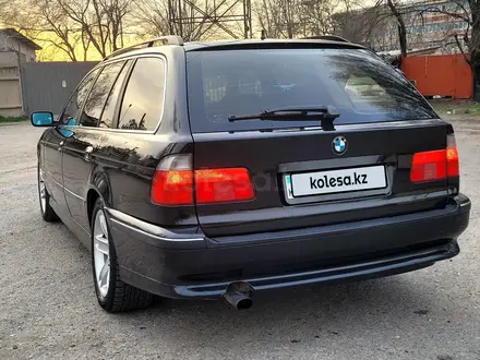 BMW 520 1999 года за 3 600 000 тг. в Алматы – фото 10