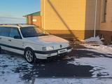 Volkswagen Passat 1993 годаfor2 100 000 тг. в Астана