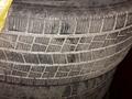 Диски с зимними шинами за 50 000 тг. в Алтай – фото 8