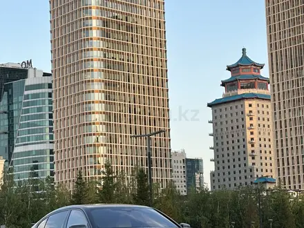 BMW 760 2019 года за 69 000 000 тг. в Астана – фото 2