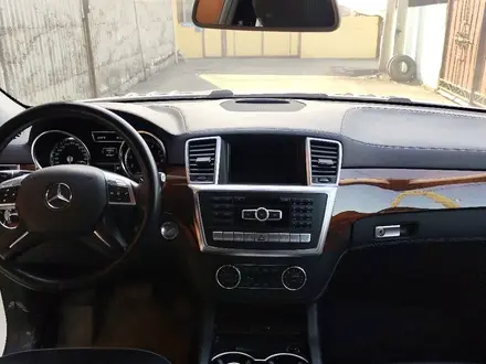 Mercedes-Benz GL 500 2013 года за 17 500 000 тг. в Алматы – фото 3