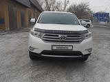 Toyota Highlander 2013 годаfor14 500 000 тг. в Астана