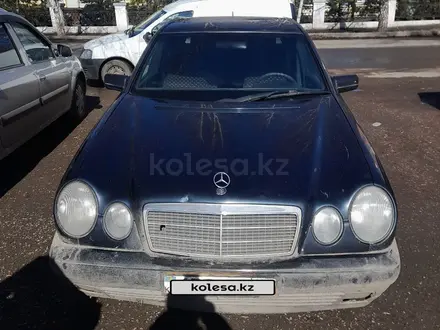 Mercedes-Benz E 240 1998 года за 2 000 000 тг. в Петропавловск