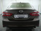 Toyota Camry 2023 года за 18 700 000 тг. в Алматы – фото 4