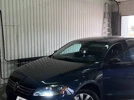 Volkswagen Passat 2015 года за 3 500 000 тг. в Атырау – фото 5