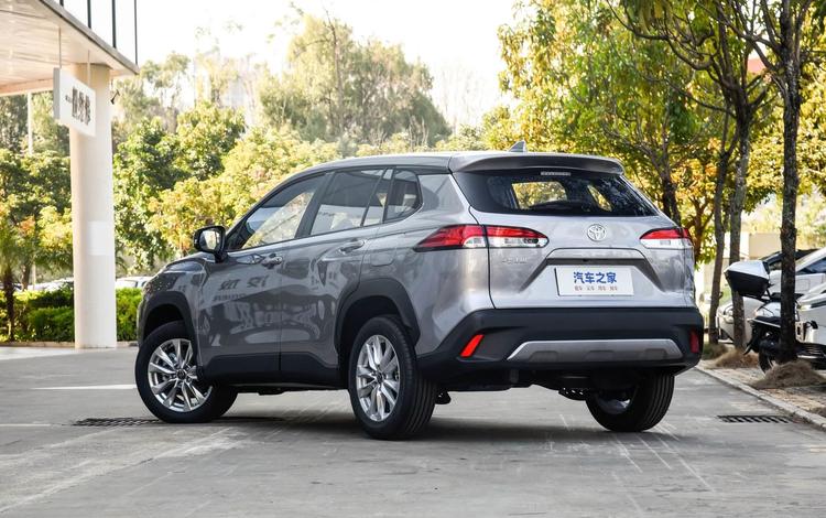 Toyota Corolla Cross — миниатюра 4