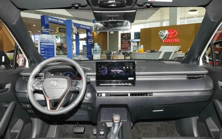 Toyota Corolla Cross — миниатюра 5