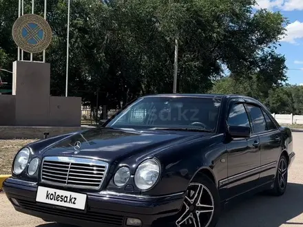 Mercedes-Benz E 320 1998 года за 2 750 000 тг. в Алматы – фото 4