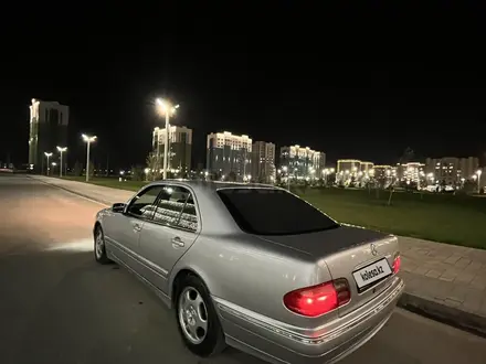 Mercedes-Benz E 280 2001 года за 4 200 000 тг. в Туркестан – фото 3