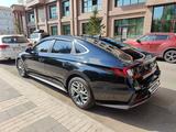 Hyundai Sonata 2019 годаүшін11 000 000 тг. в Астана – фото 2