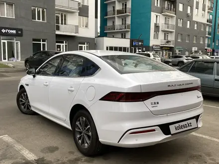 BYD Qin Plus 2024 года за 9 993 000 тг. в Алматы – фото 4