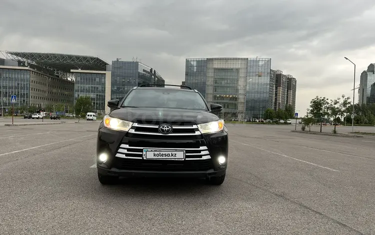 Toyota Highlander 2019 года за 20 000 000 тг. в Алматы