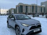 Toyota RAV4 2023 года за 18 500 000 тг. в Астана – фото 3