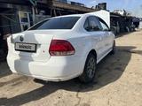 Volkswagen Polo 2012 года за 10 000 тг. в Уральск – фото 2