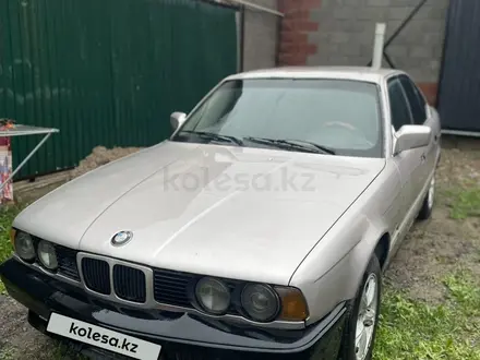 BMW 520 1990 года за 800 000 тг. в Алматы – фото 2