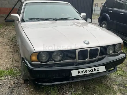 BMW 520 1990 года за 800 000 тг. в Алматы – фото 13