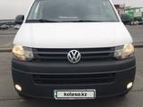 Volkswagen Caravelle 2013 года за 12 500 000 тг. в Шымкент – фото 2