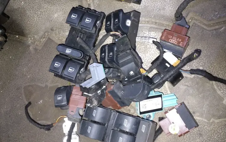Кнопки стеклоподьмника багажника и т.д за 20 000 тг. в Алматы