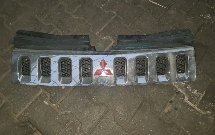 Решетка радиатор для Mitsubishi Delica D5 за 18 000 тг. в Алматы