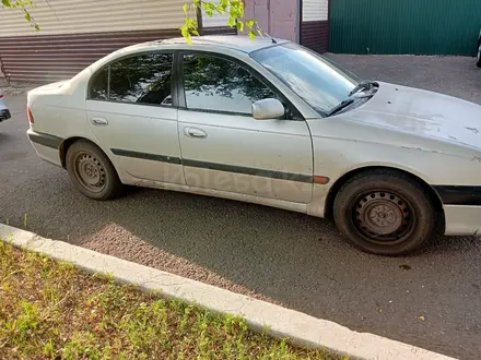 Toyota Avensis 1999 года за 1 300 000 тг. в Петропавловск – фото 4