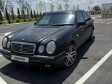 Mercedes-Benz E 320 1999 года за 2 800 000 тг. в Шымкент – фото 4