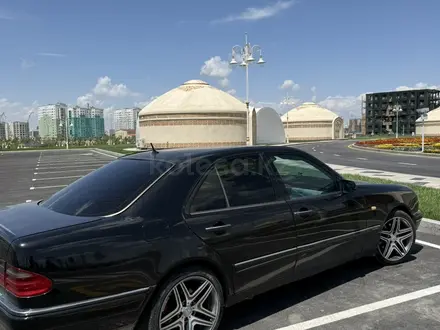 Mercedes-Benz E 320 1999 года за 2 800 000 тг. в Шымкент – фото 9