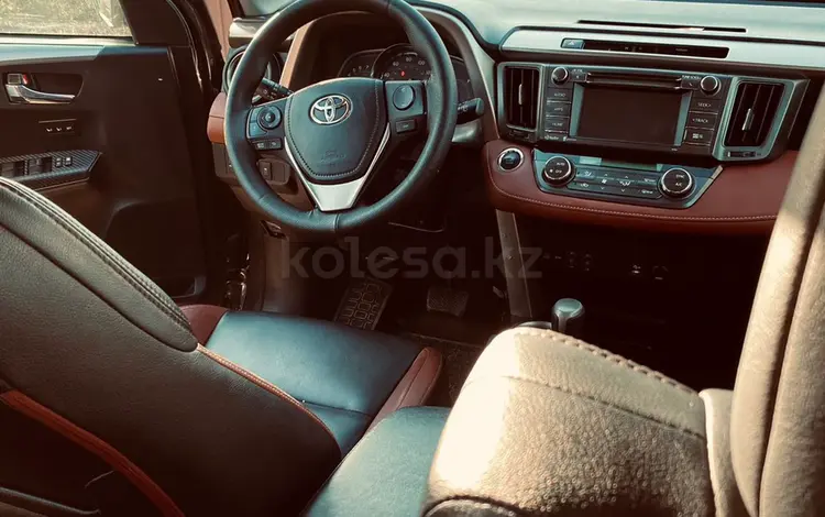 Toyota RAV4 2015 года за 7 400 000 тг. в Кульсары