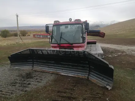 PistenBully  300 1996 года за 25 000 000 тг. в Талдыкорган