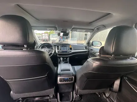 Toyota Highlander 2017 года за 13 000 000 тг. в Алматы – фото 12