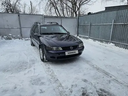 Opel Vectra 1997 года за 1 700 000 тг. в Караганда – фото 2