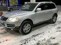 Volkswagen Touareg 2005 года за 5 600 000 тг. в Усть-Каменогорск – фото 11