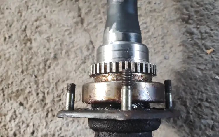 Полуось правая заднего моста для Сузуки Гранд Витара 2, 5 за 70 000 тг. в Алматы