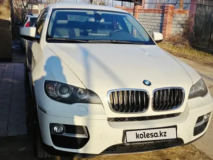 BMW X6 2013 года за 12 000 000 тг. в Алматы – фото 2