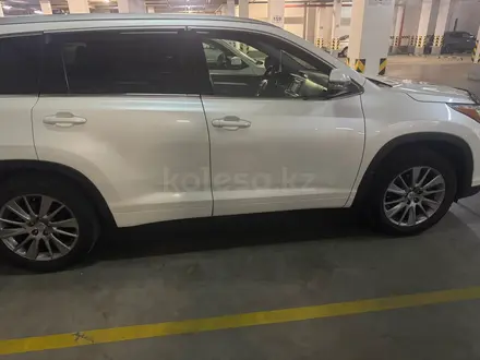 Toyota Highlander 2014 года за 15 000 000 тг. в Алматы – фото 2