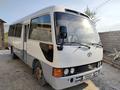 Toyota  Coaster 2001 года за 5 700 000 тг. в Шымкент