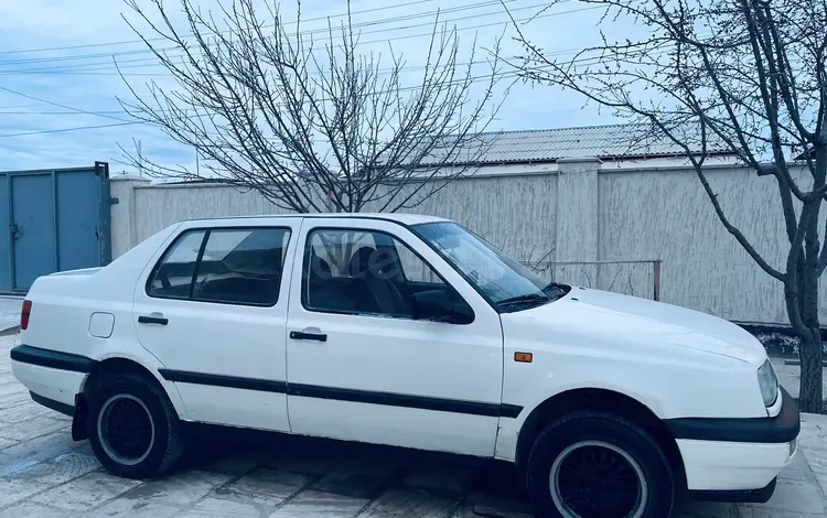 Volkswagen Vento 1993 года за 950 000 тг. в Жанаозен