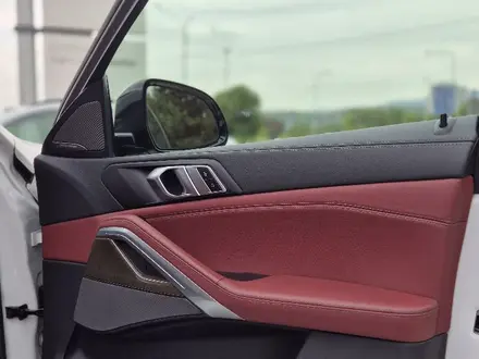 BMW X6 2020 года за 33 900 000 тг. в Алматы – фото 13
