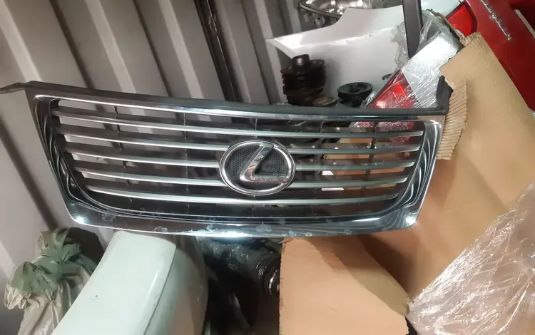 Решетка на Lexus ES 350 за 60 000 тг. в Алматы